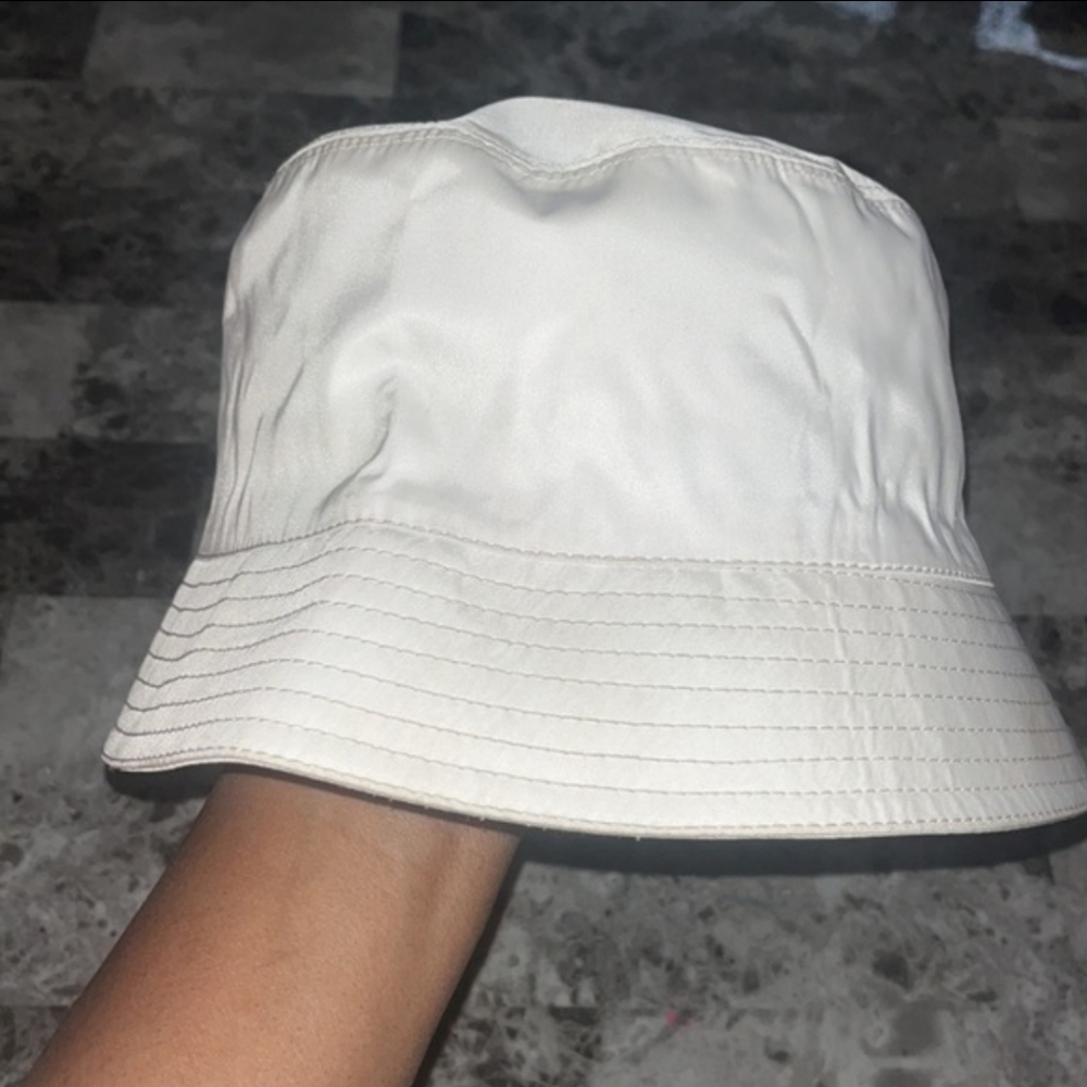 Prada hat - Picture 2 of 4